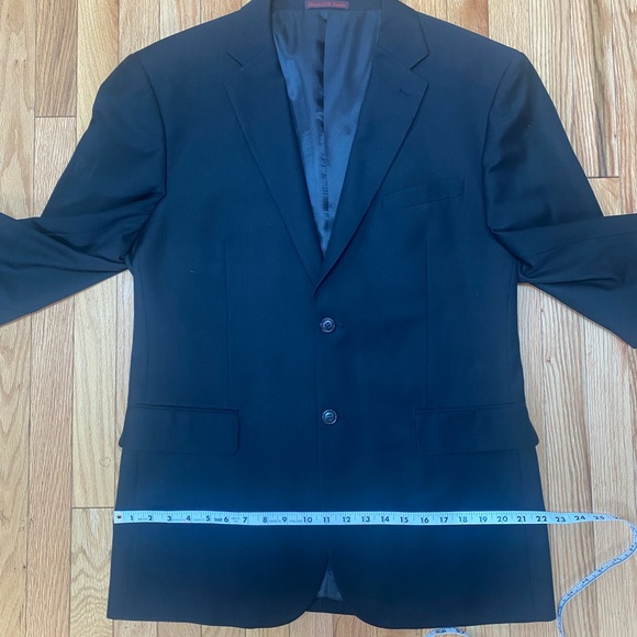 House of Benet Tailored 3 Piece Suit - Picture 14 of 16